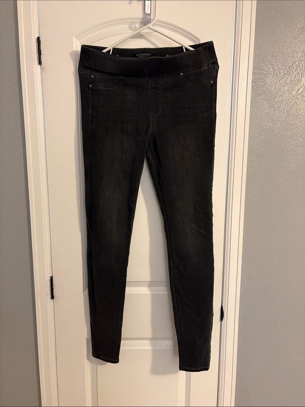 LIVERPOOL Los Angeles Skinny Gray Jeans Size 8/29